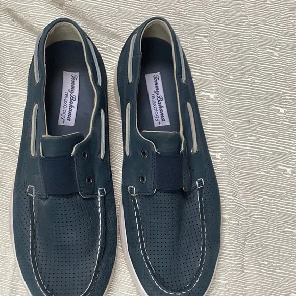 Tommy Bahama’s - Men's Navy Boat Shoes - Picture 1 of 3